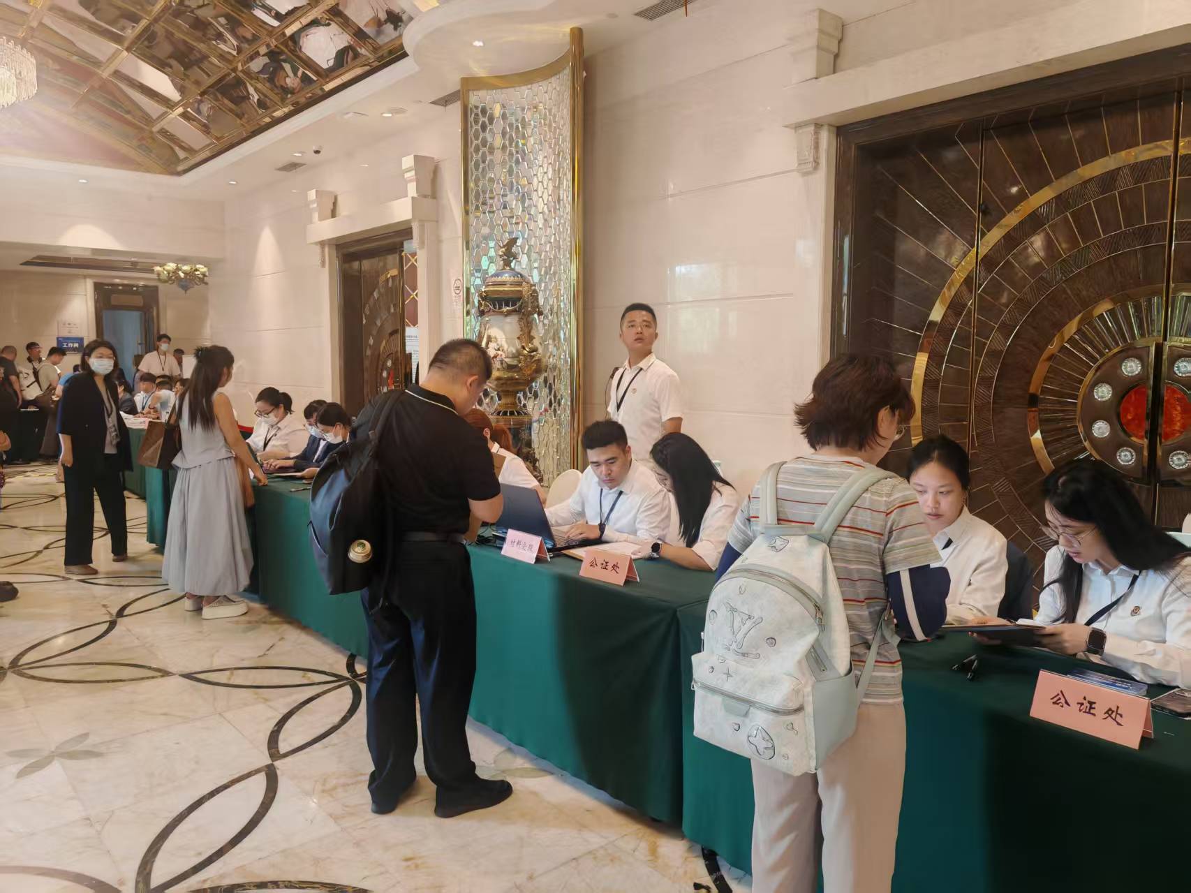 第12批集采投标现场/郭晋晖摄 